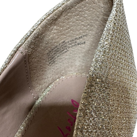 Betsey Johnson high gold heels with bow 9.5 - Picture 3 of 9